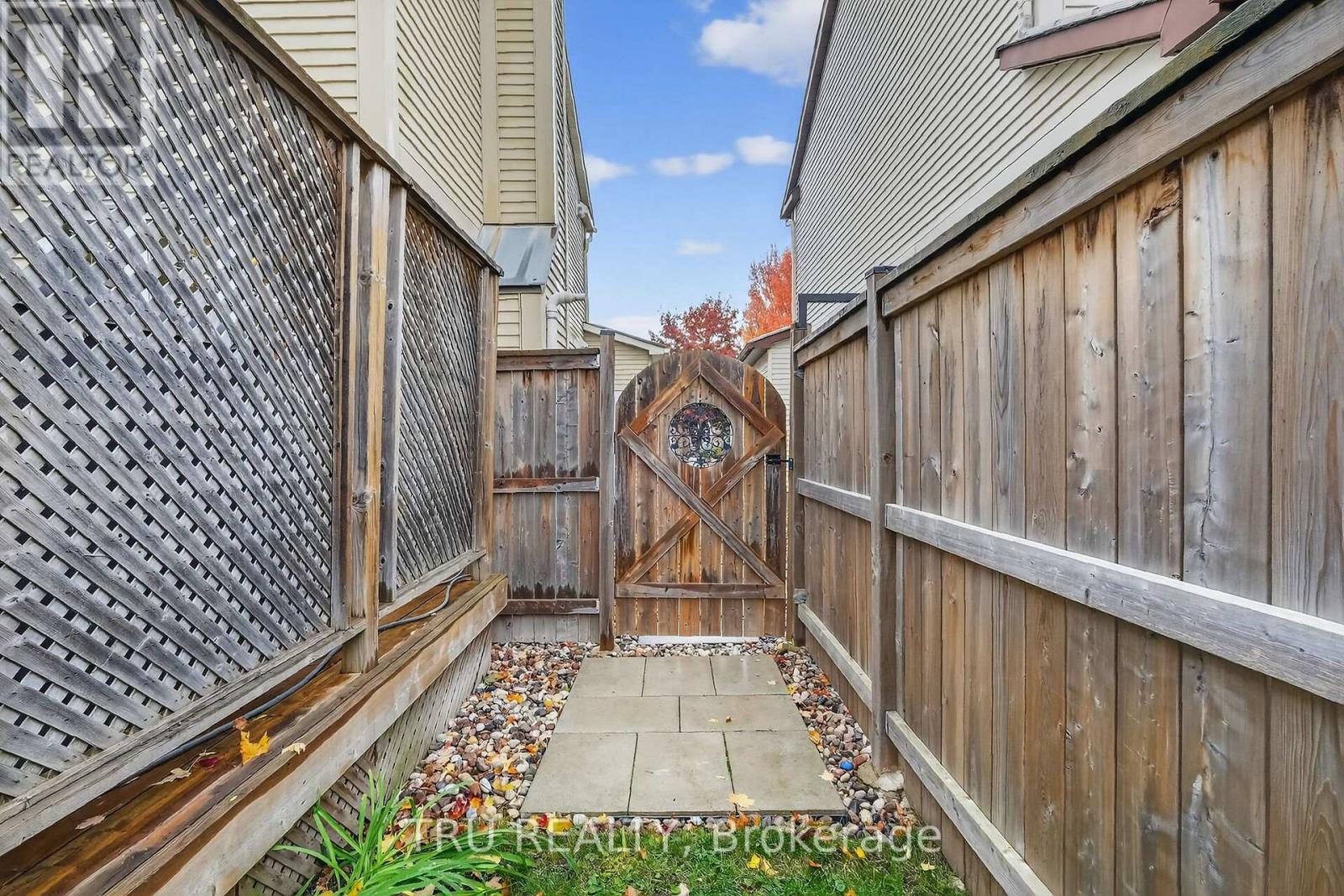 1518 Kamouraska Circle