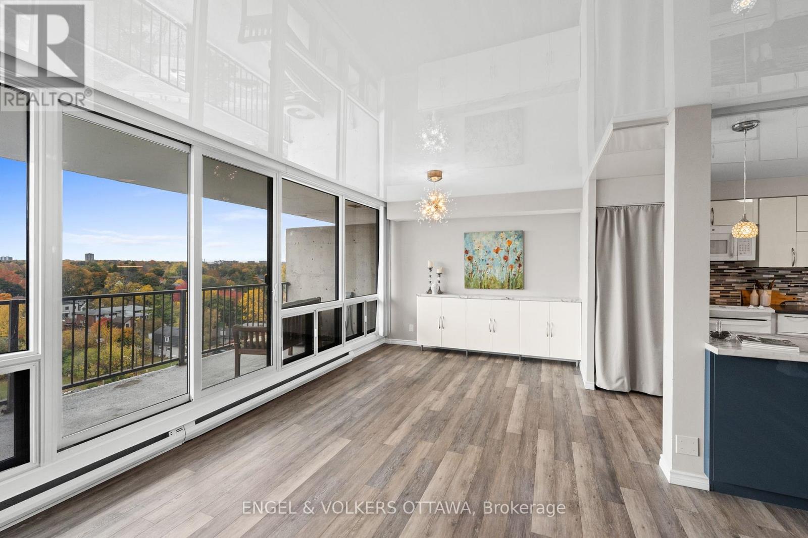 1007 - 1195 Richmond Road