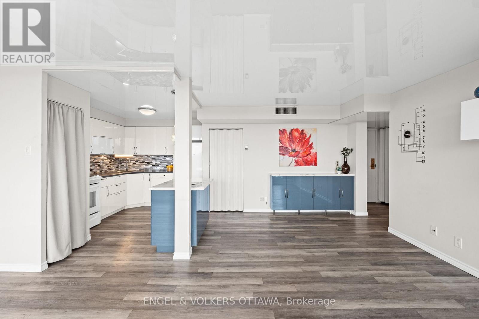 1007 - 1195 Richmond Road