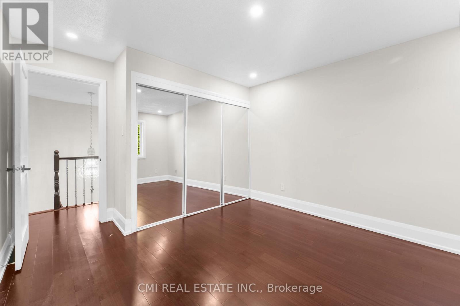 2172 Valenceville Crescent
