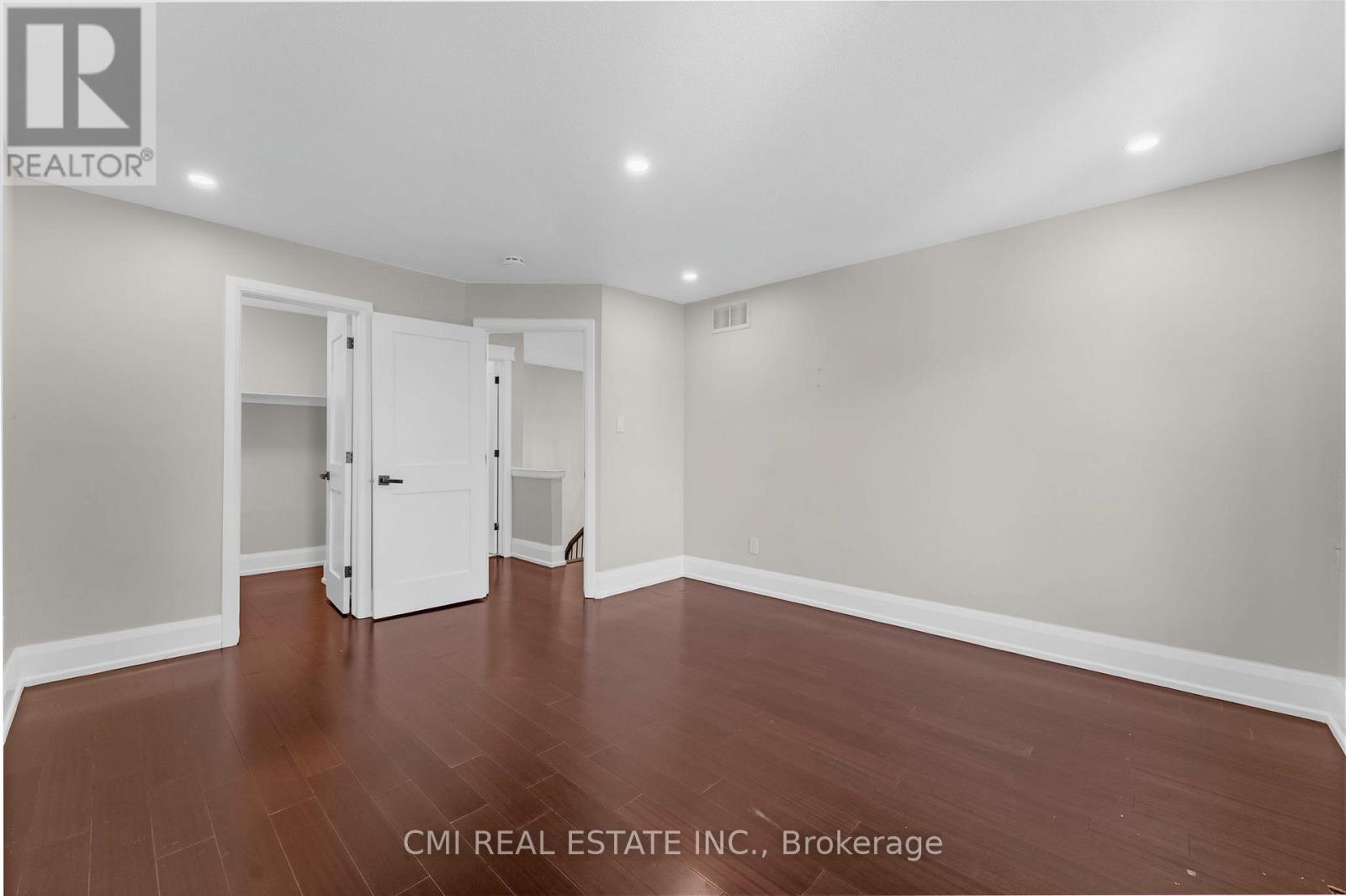 2172 Valenceville Crescent
