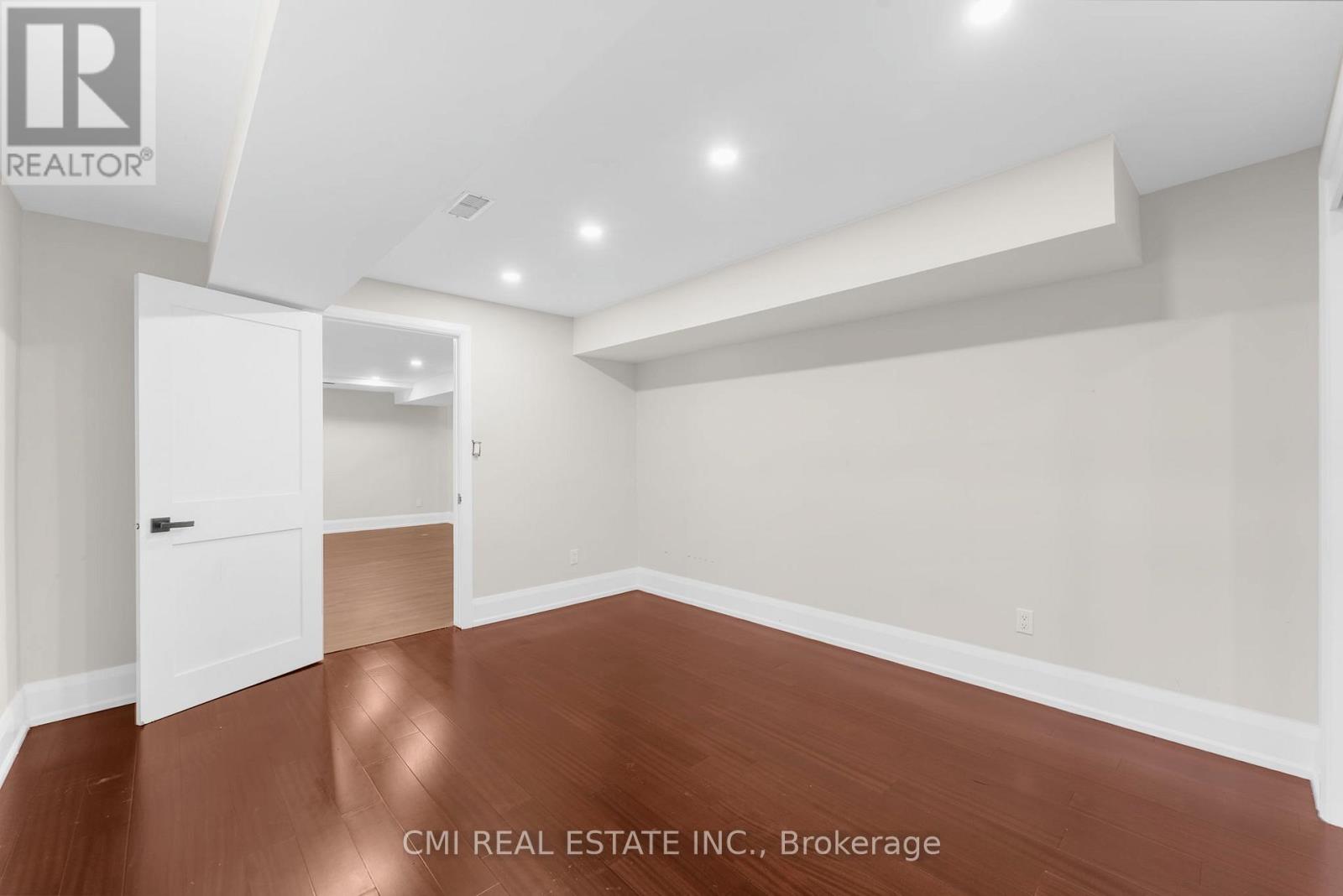 2172 Valenceville Crescent