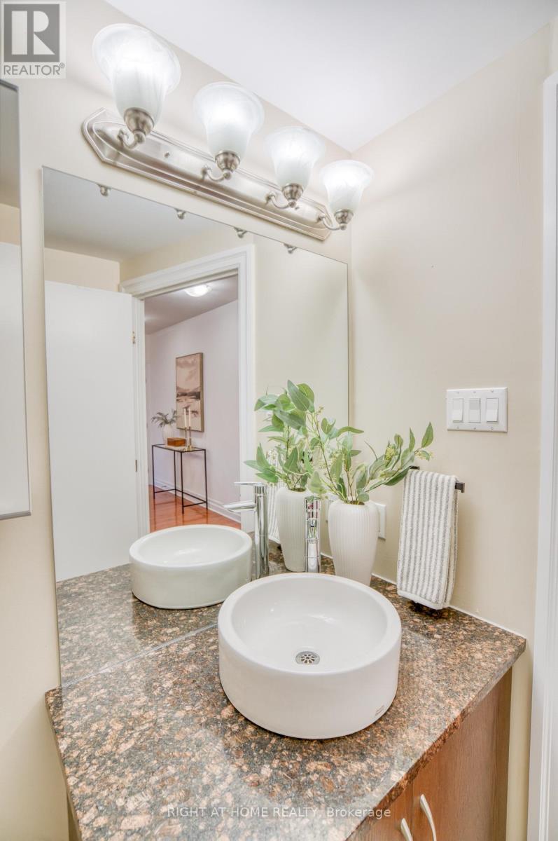 #206 - 1433 Wellington Street W