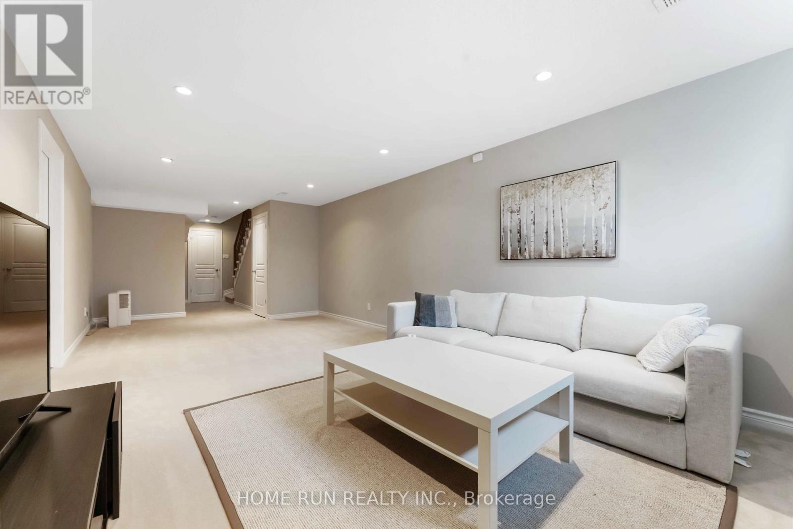 120 Popplewell Crescent