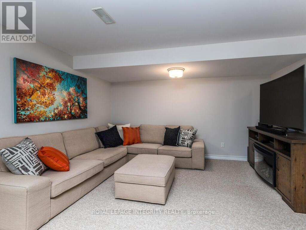 633 Cartographe Street