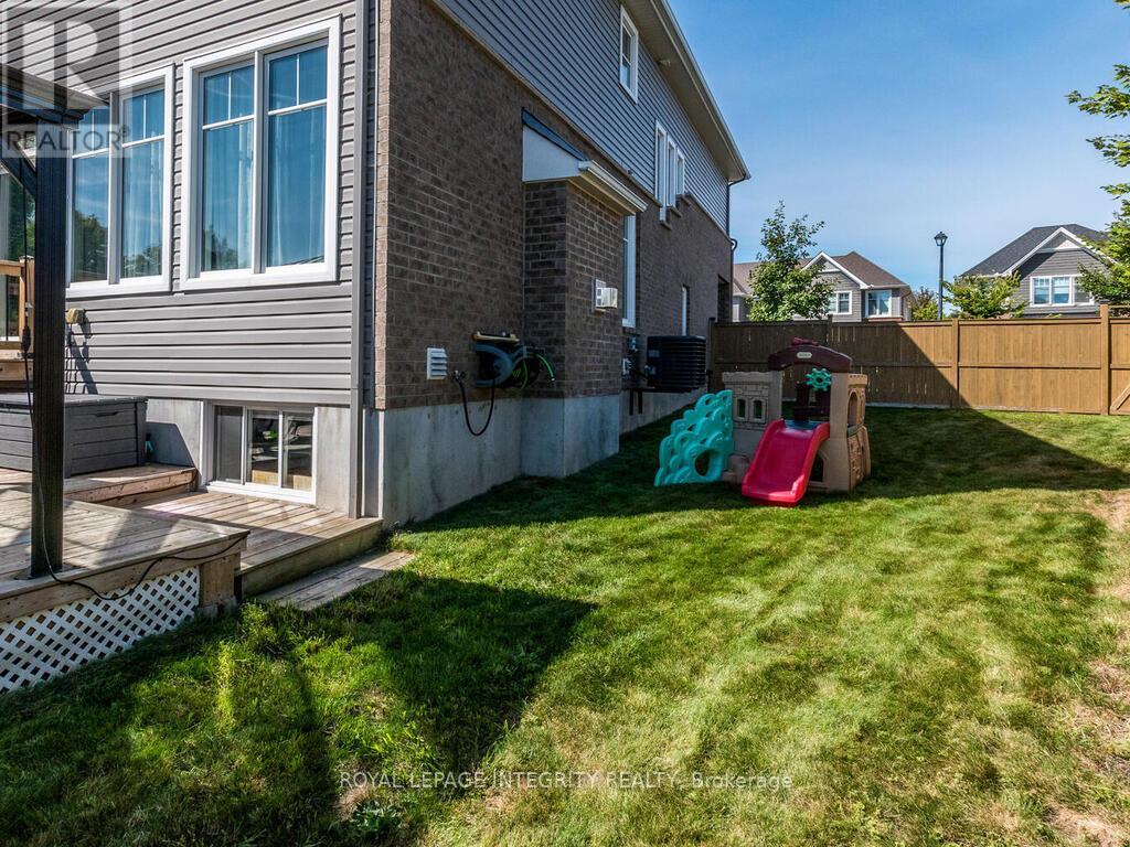 633 Cartographe Street