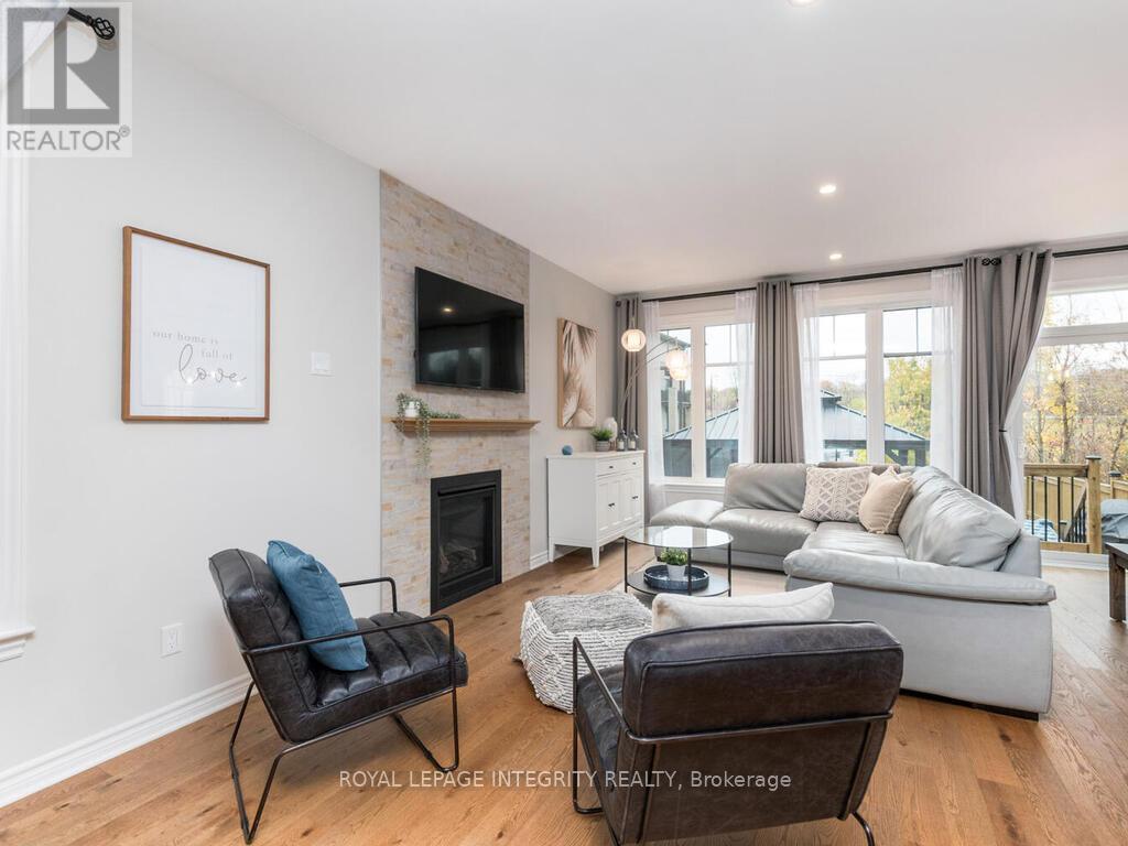 633 Cartographe Street