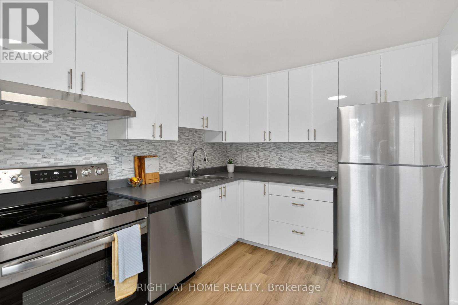 2311 Stonehenge Crescent