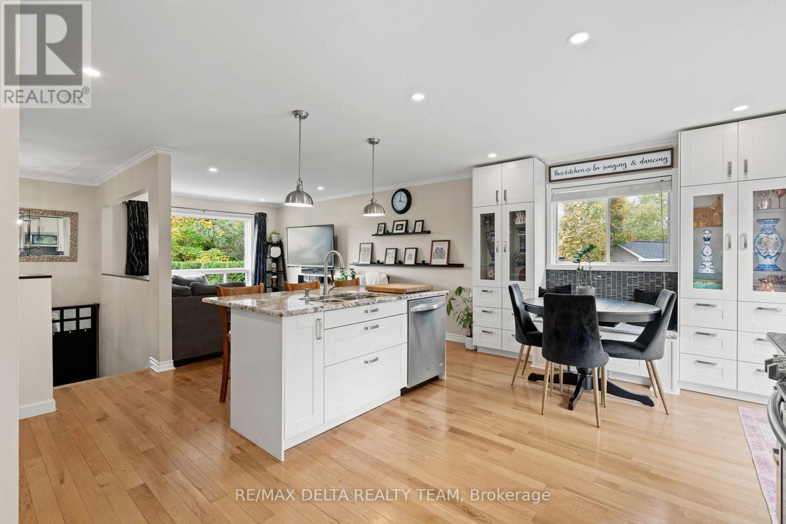 1099 Des Erables Court