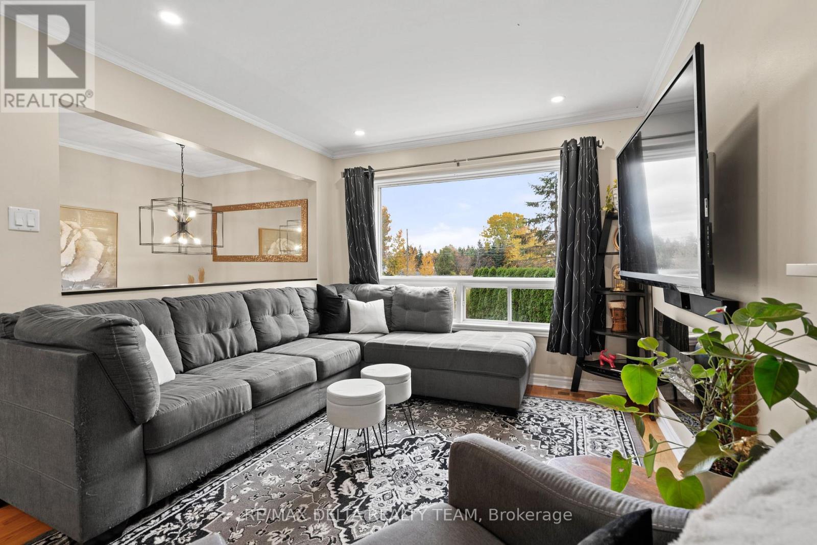 1099 Des Erables Court