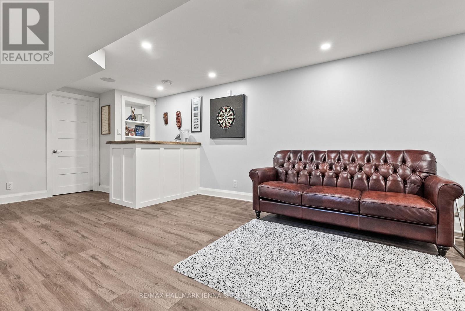 6577 Michelangelo Court