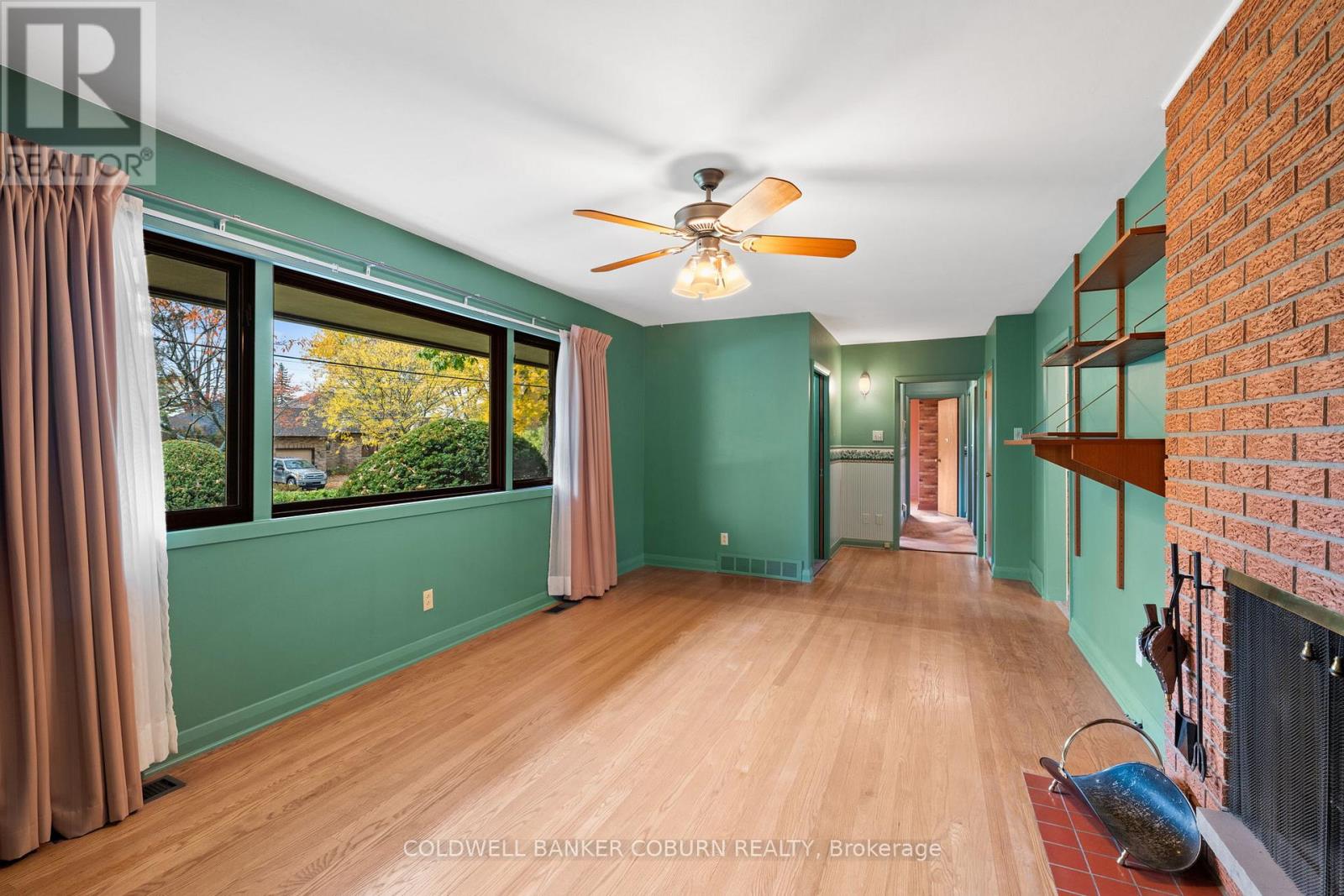 53 Eisenhower Crescent