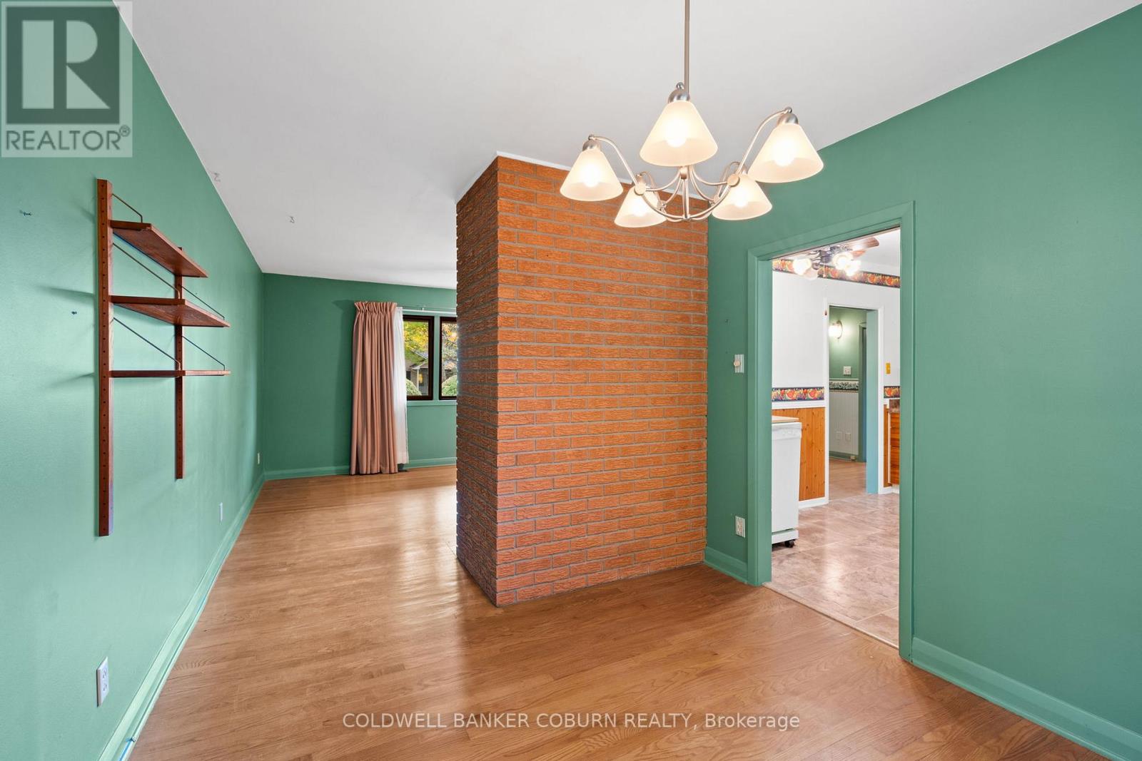 53 Eisenhower Crescent