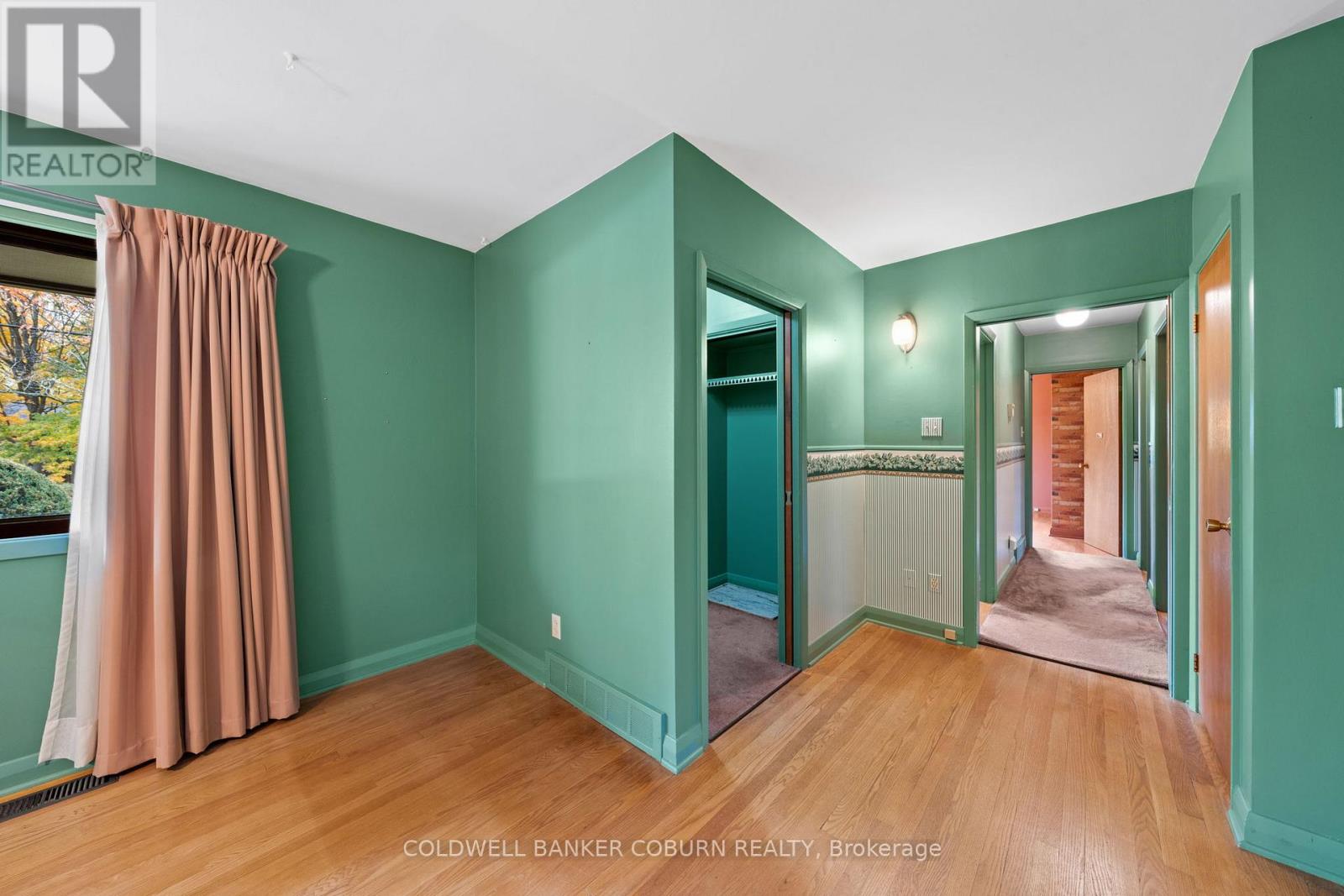 53 Eisenhower Crescent