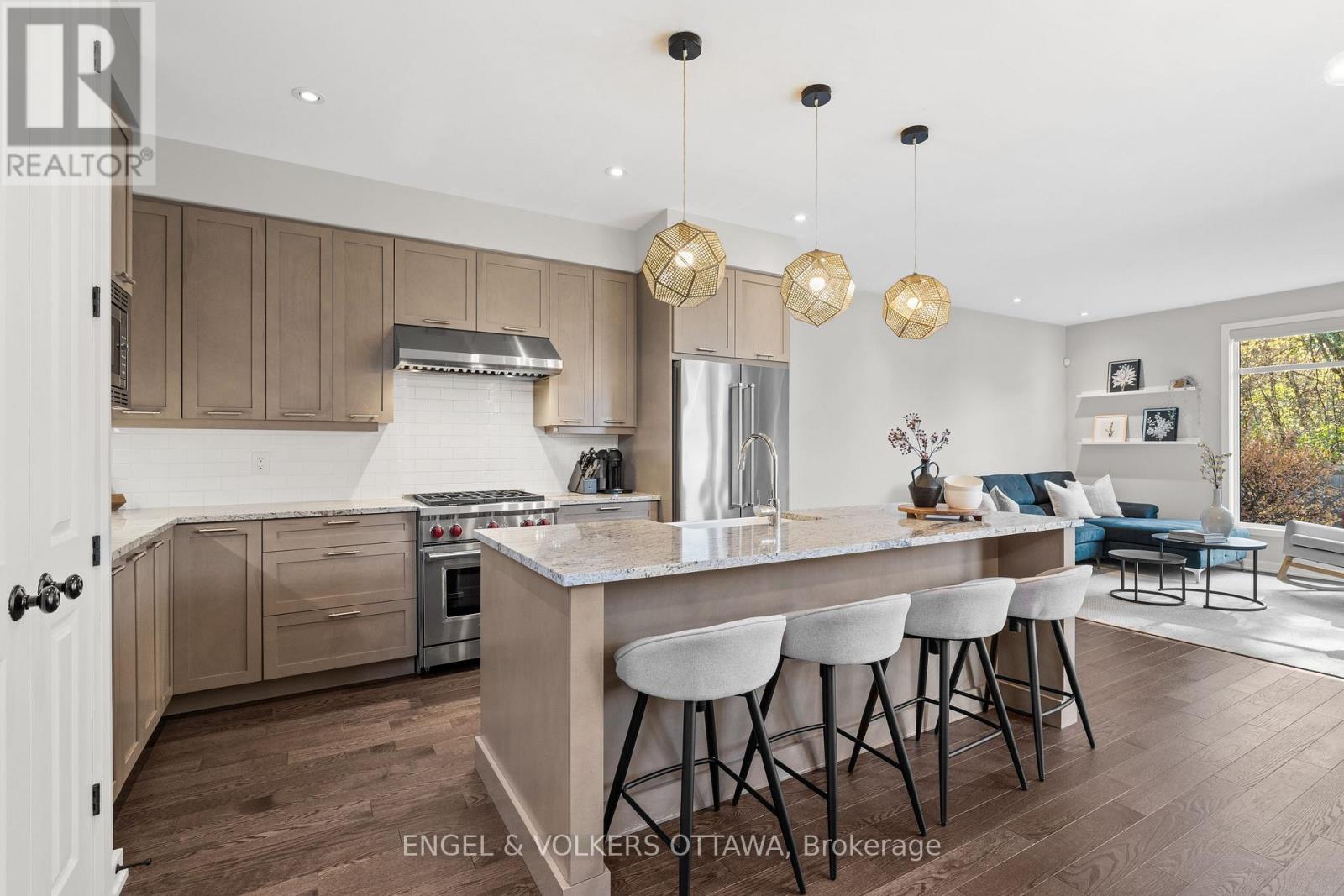 514 Stargazer Crescent