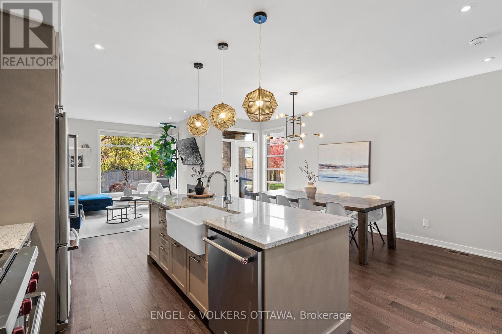 514 Stargazer Crescent