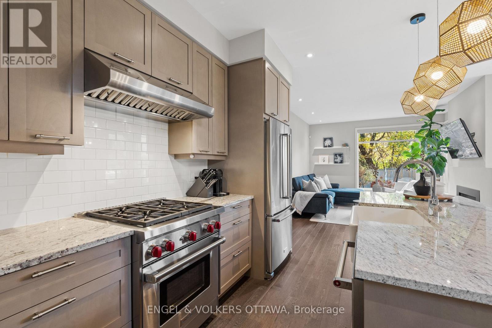 514 Stargazer Crescent