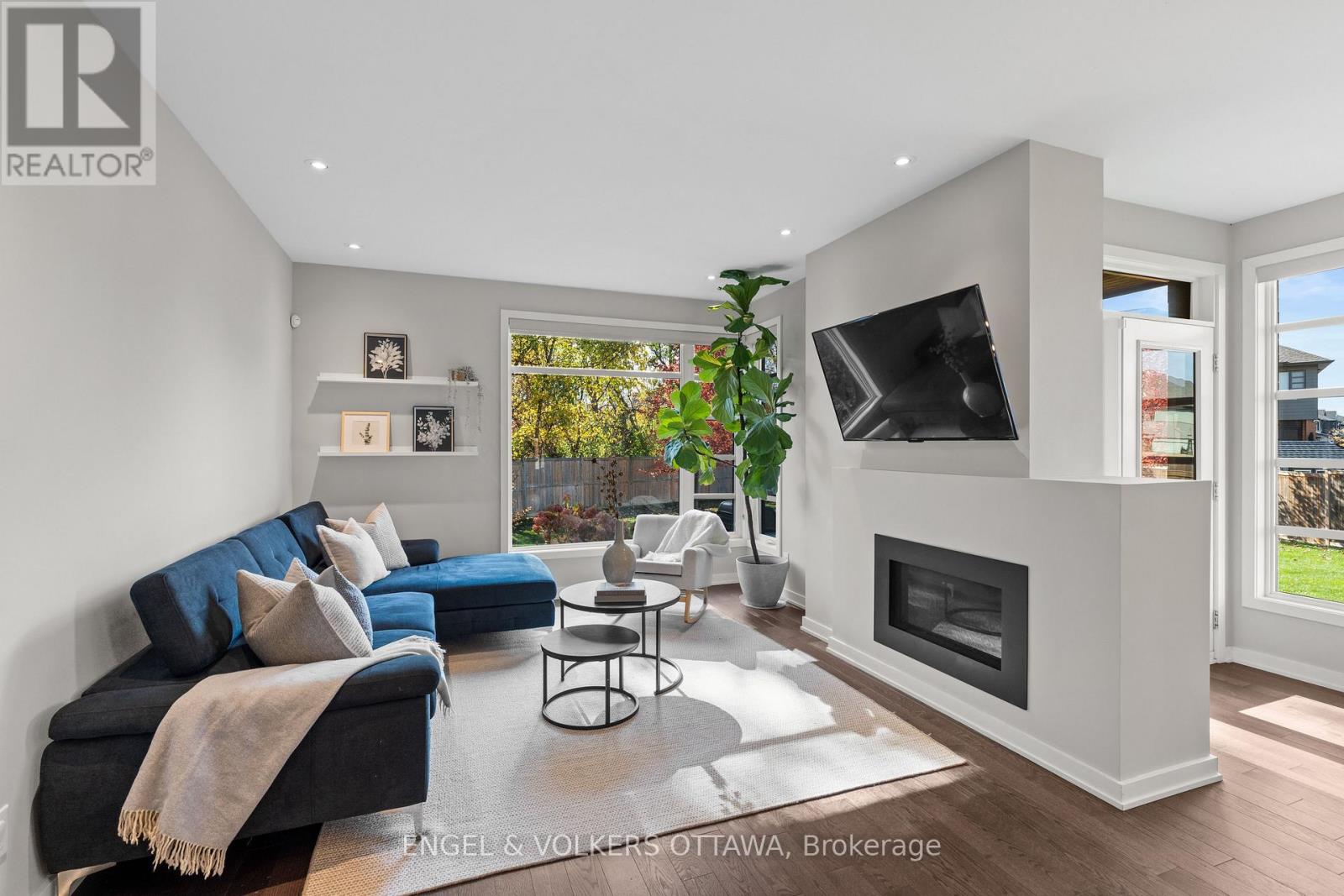 514 Stargazer Crescent