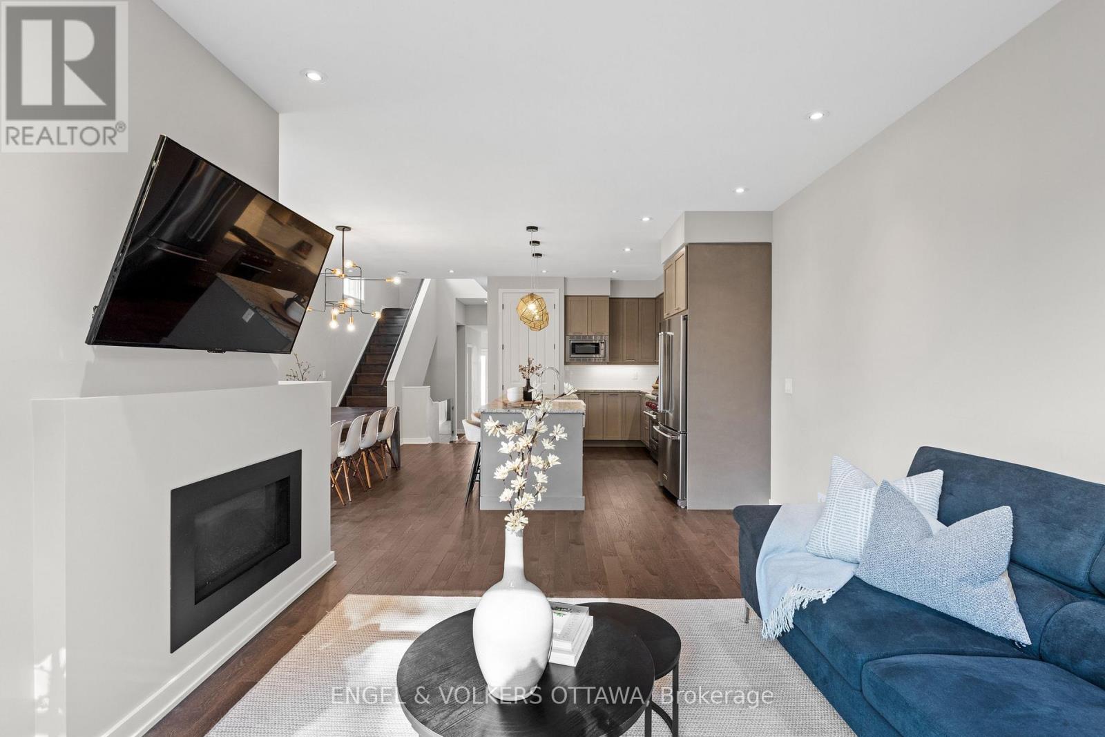 514 Stargazer Crescent