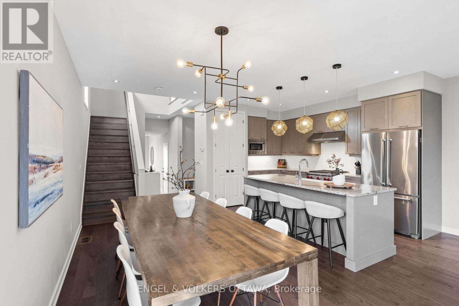 514 Stargazer Crescent