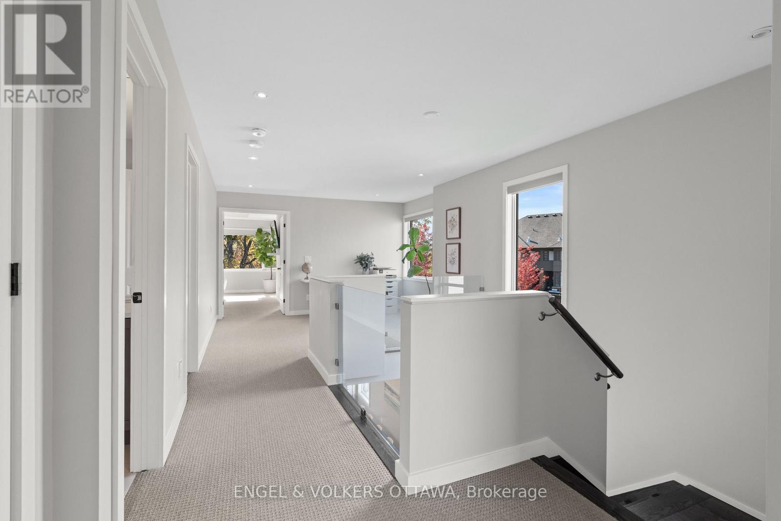 514 Stargazer Crescent