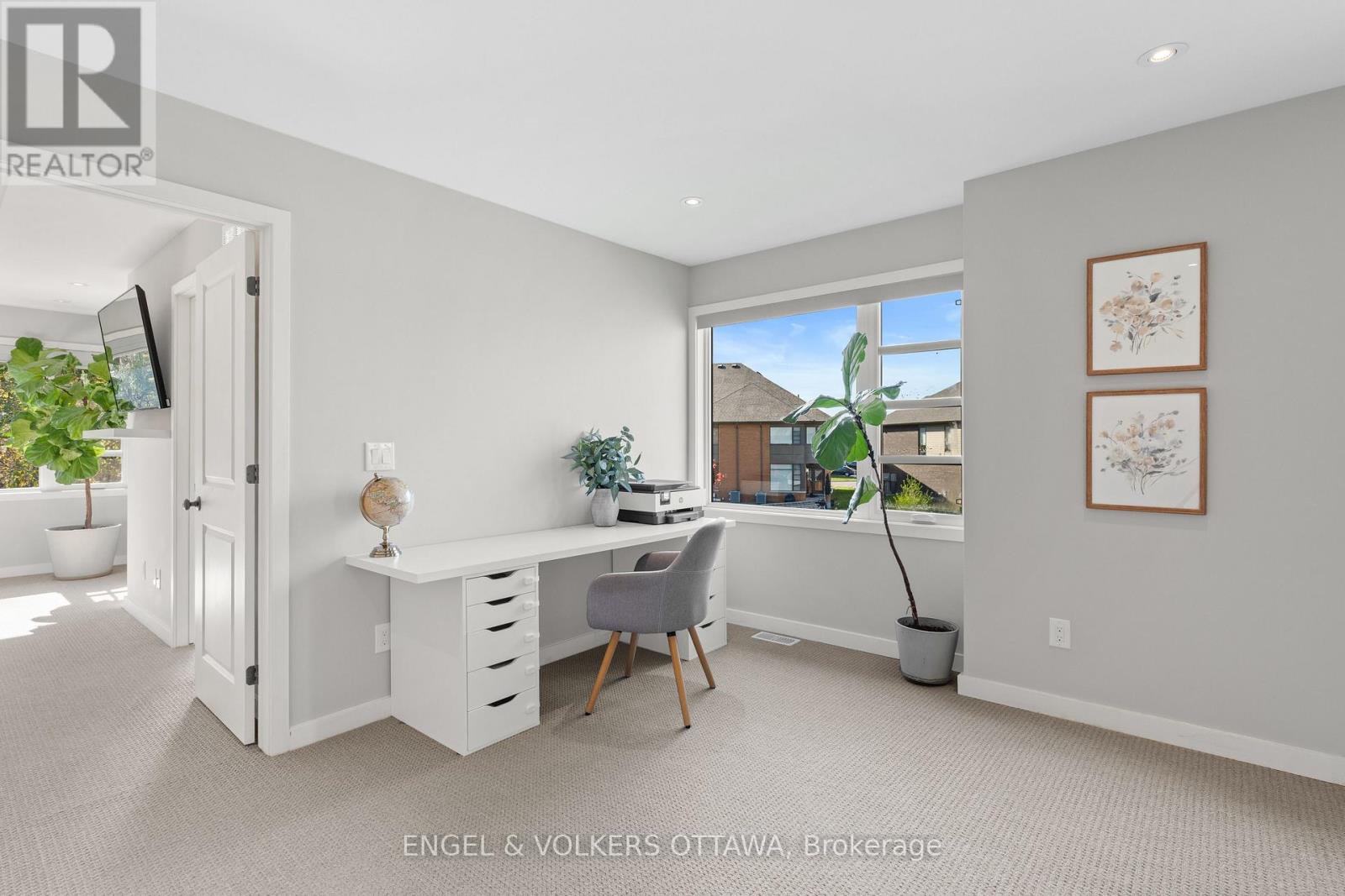 514 Stargazer Crescent