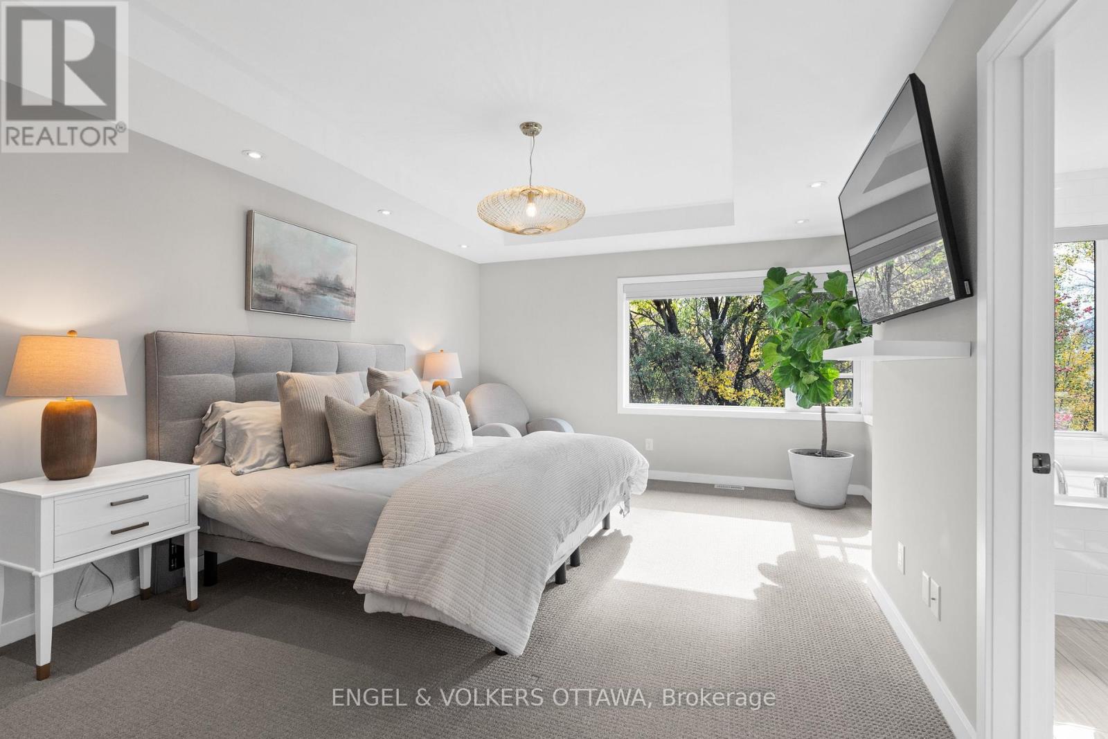 514 Stargazer Crescent