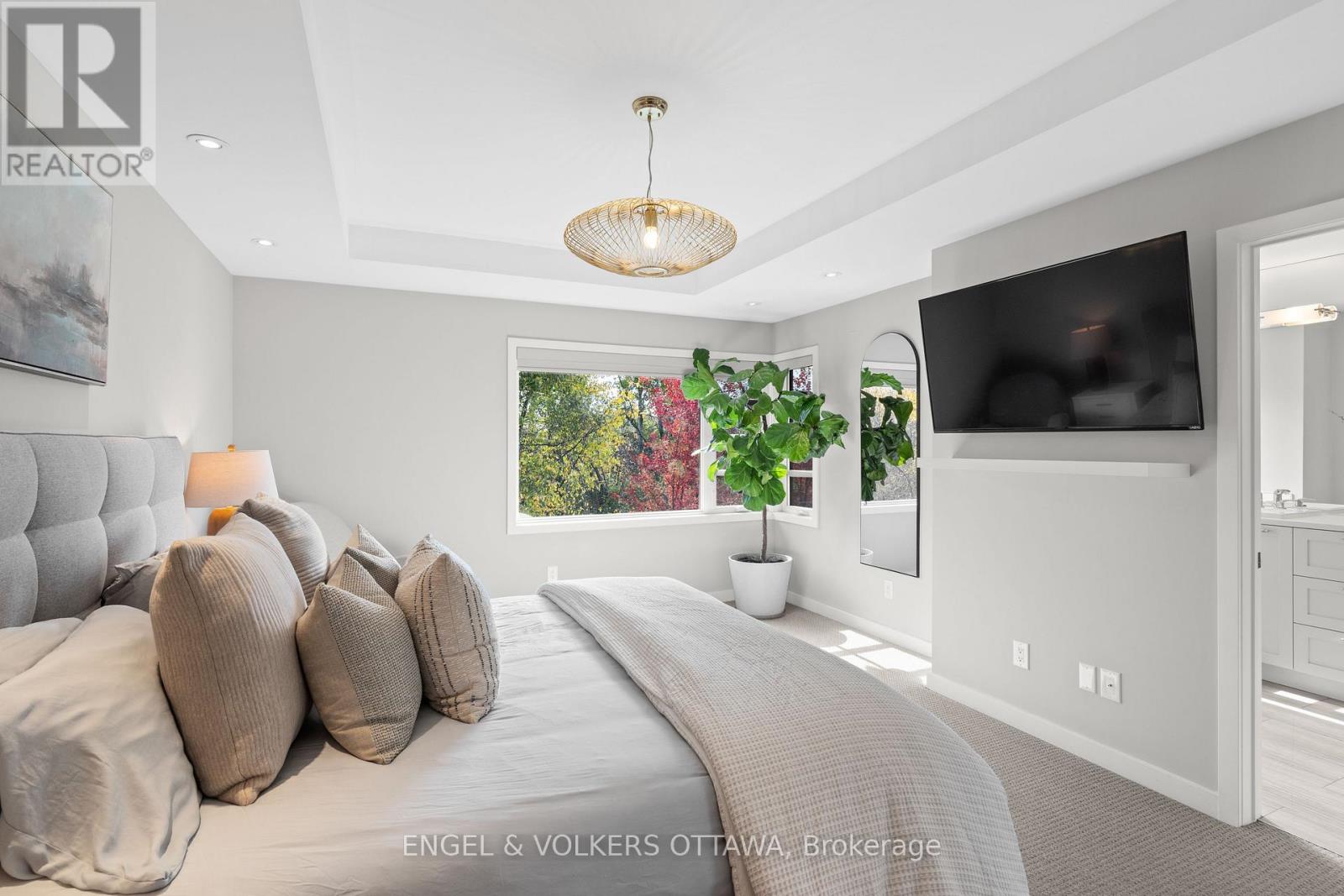 514 Stargazer Crescent