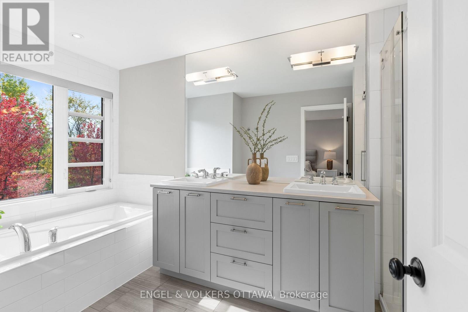 514 Stargazer Crescent