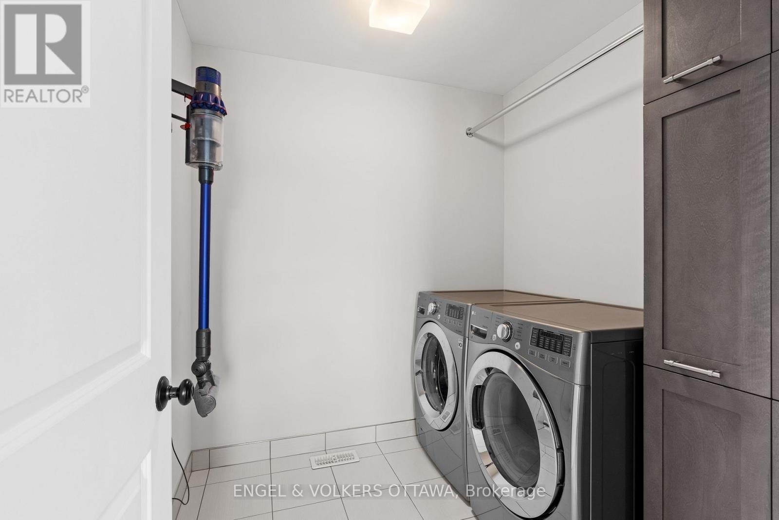 514 Stargazer Crescent