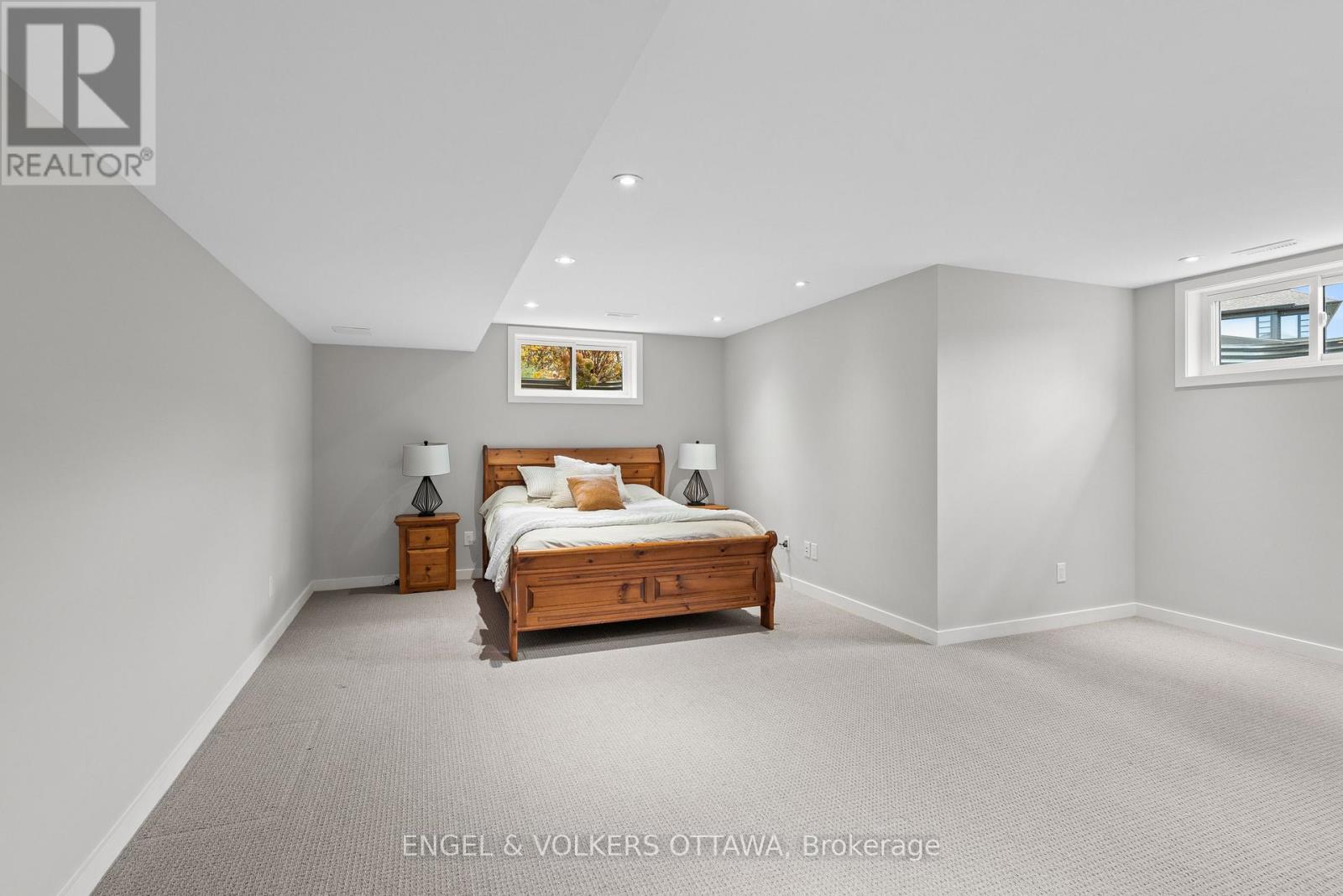 514 Stargazer Crescent