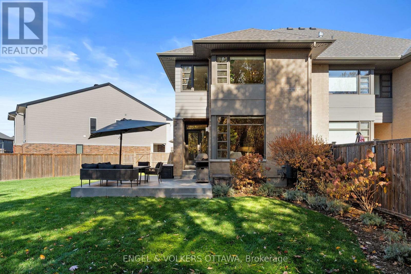 514 Stargazer Crescent