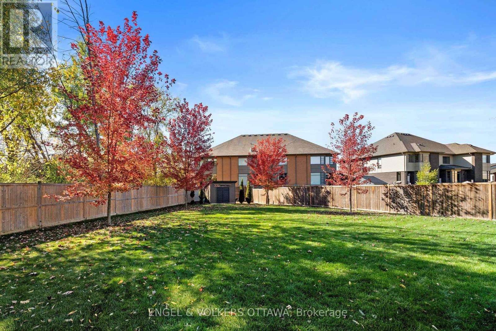 514 Stargazer Crescent