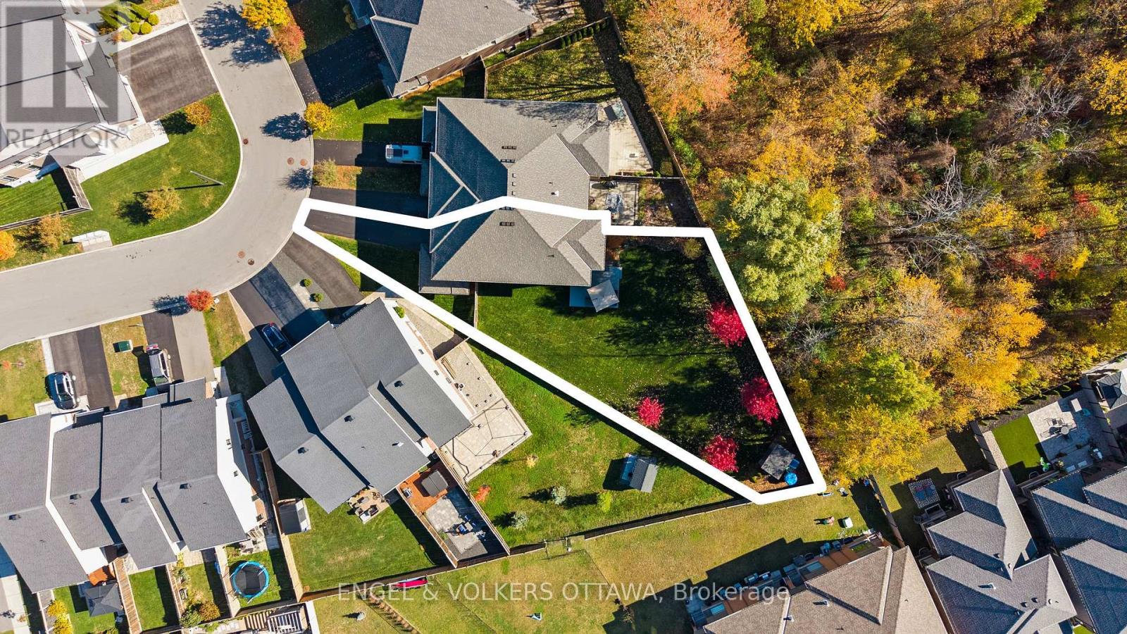 514 Stargazer Crescent