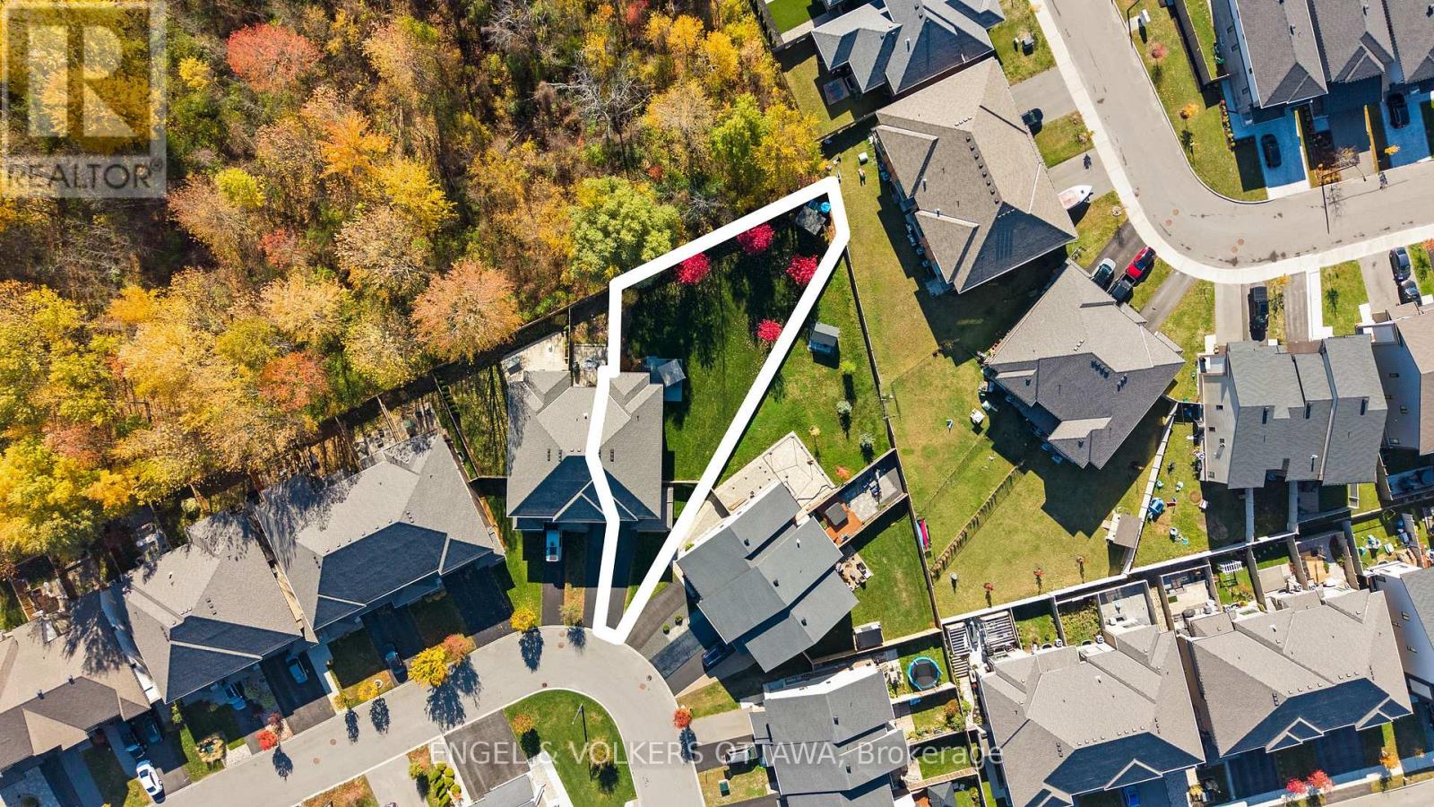 514 Stargazer Crescent