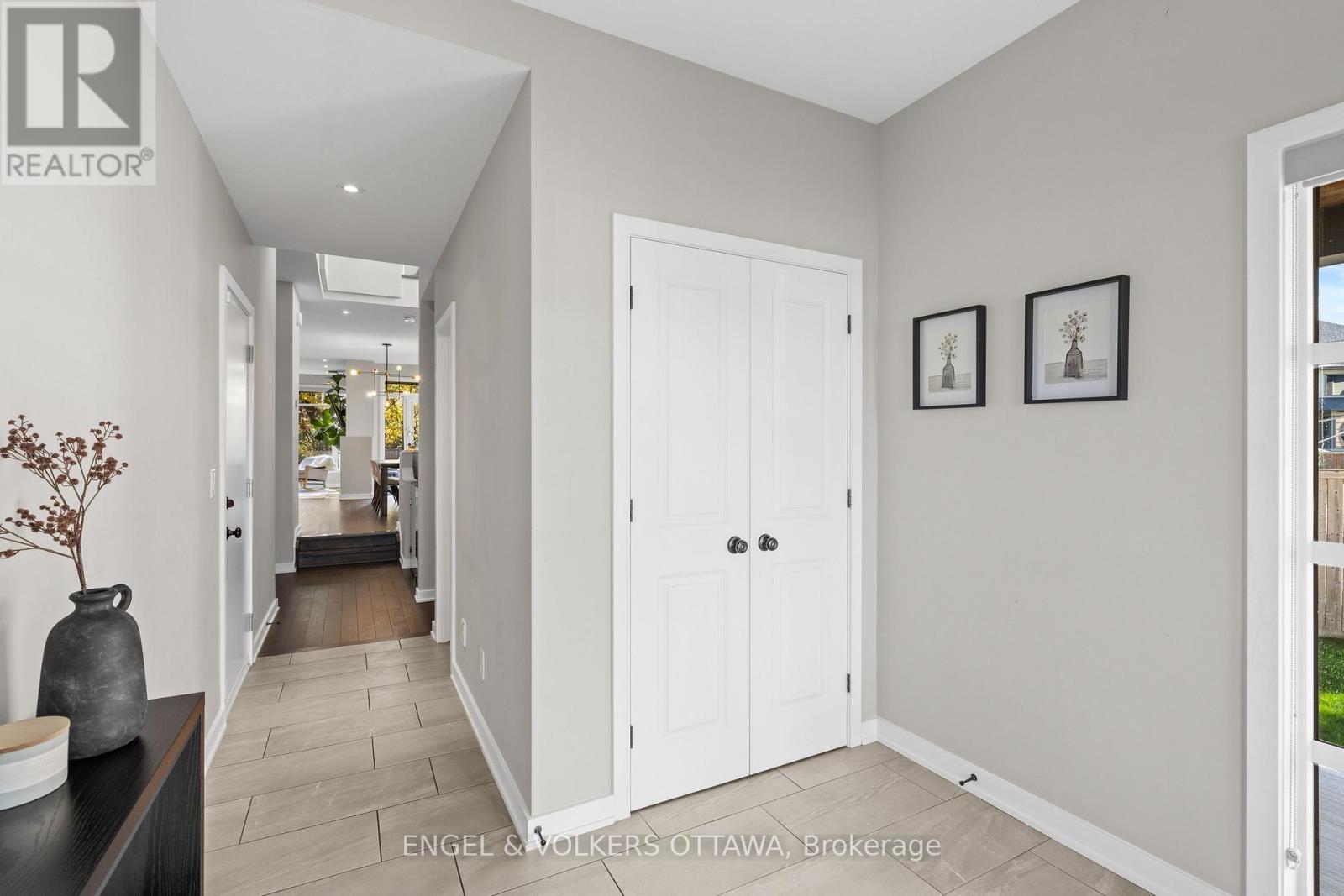 514 Stargazer Crescent