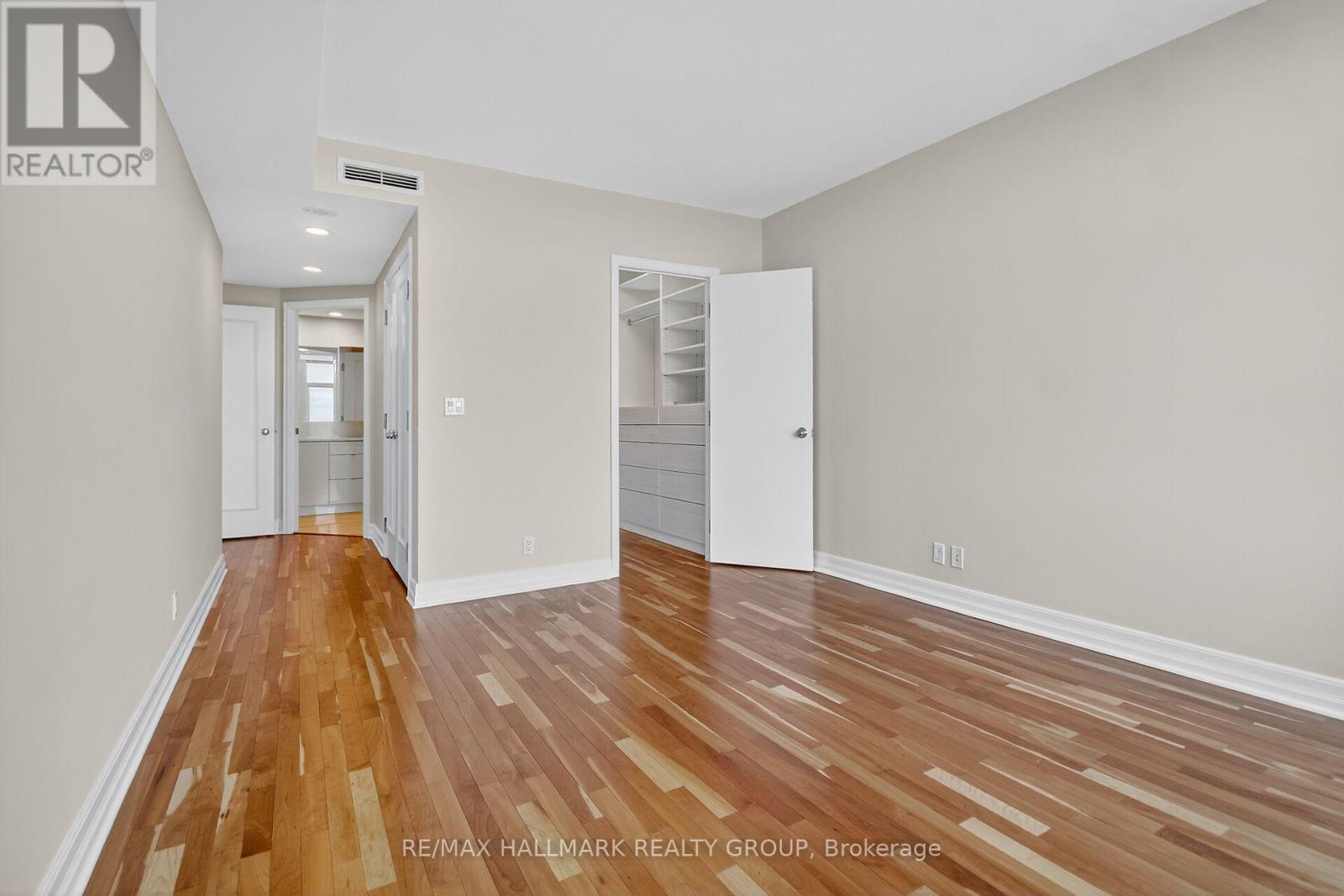 1707 - 3590 Rivergate Way