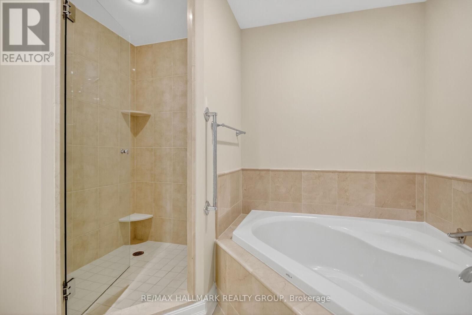 1707 - 3590 Rivergate Way