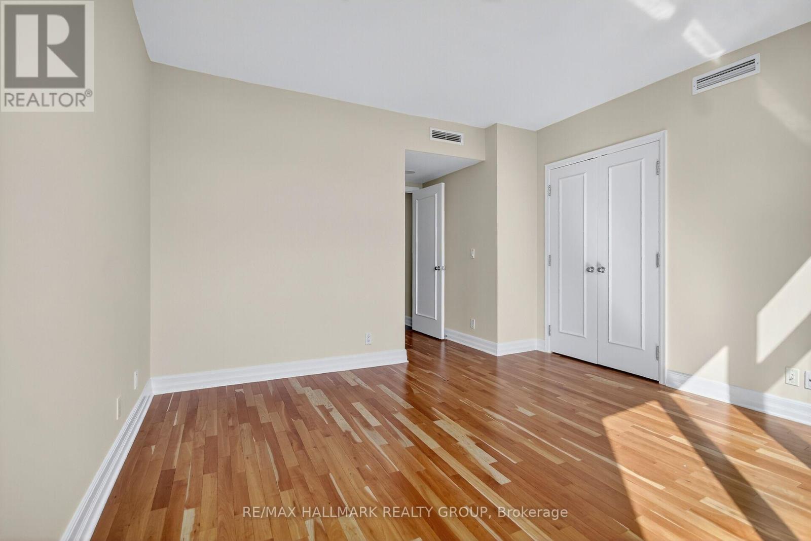 1707 - 3590 Rivergate Way