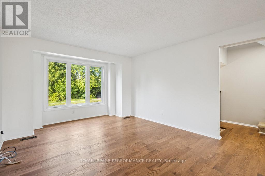 8 Gillespie Crescent