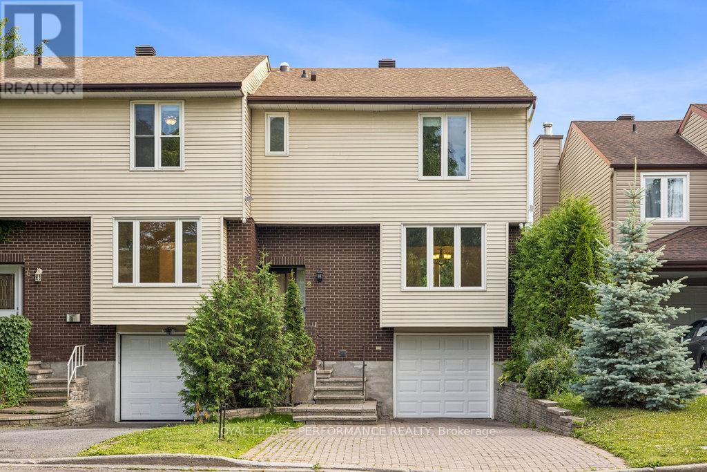 8 Gillespie Crescent