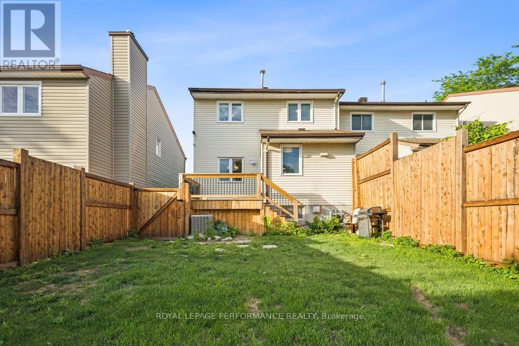 8 Gillespie Crescent