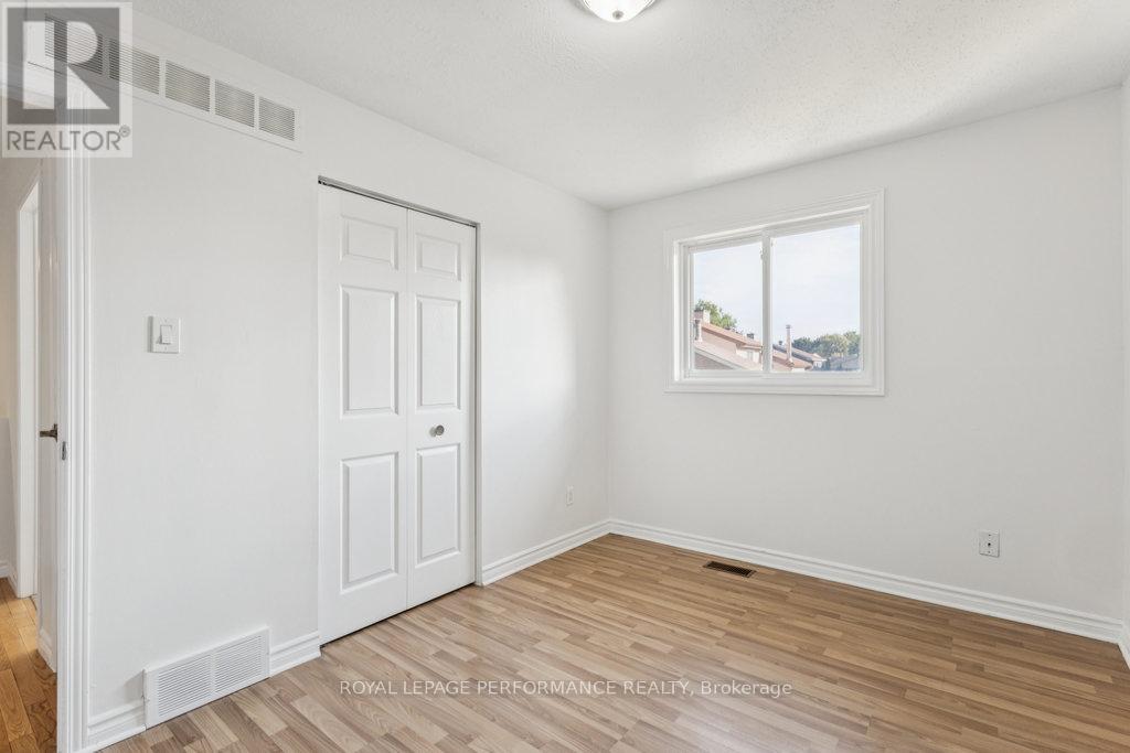 6 Gillespie Crescent