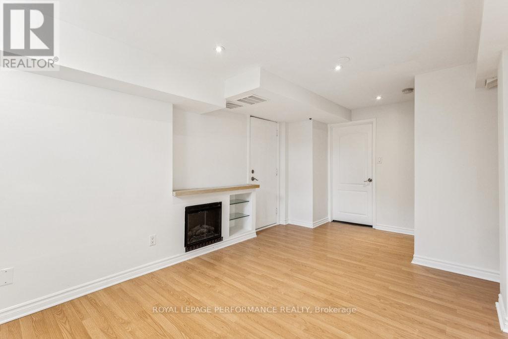 6 Gillespie Crescent