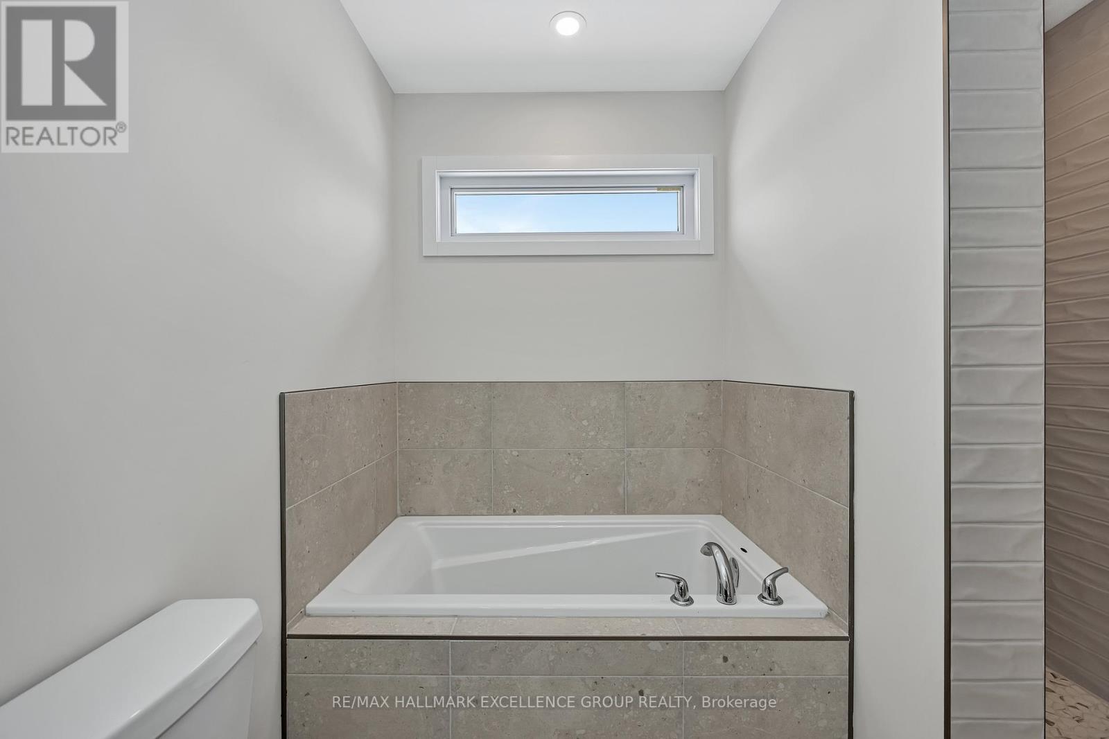 1117 Bronze (lot 105) Avenue