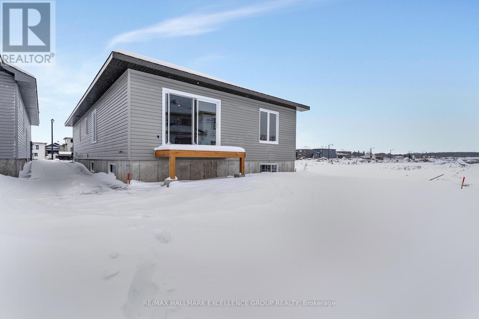 1117 Bronze (lot 105) Avenue