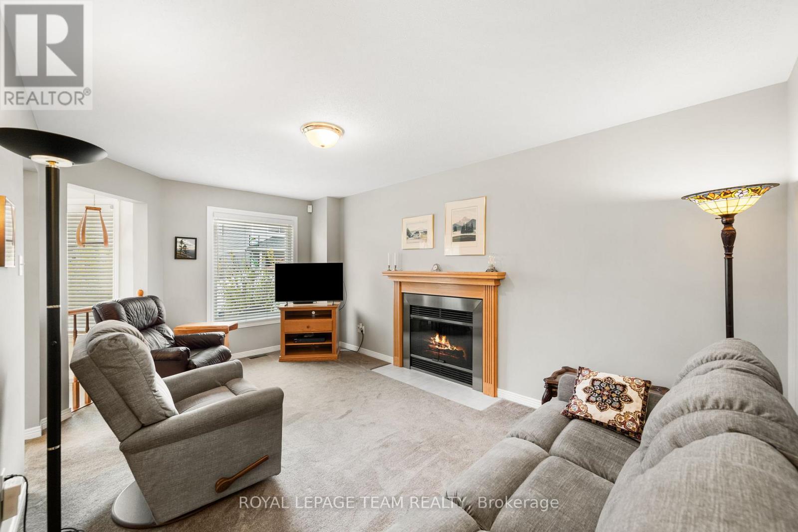 937 Sheenboro Crescent