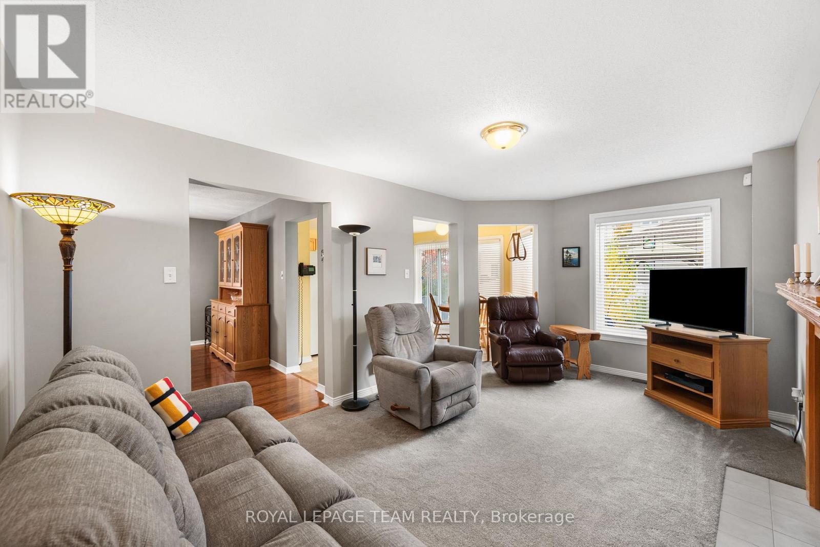 937 Sheenboro Crescent