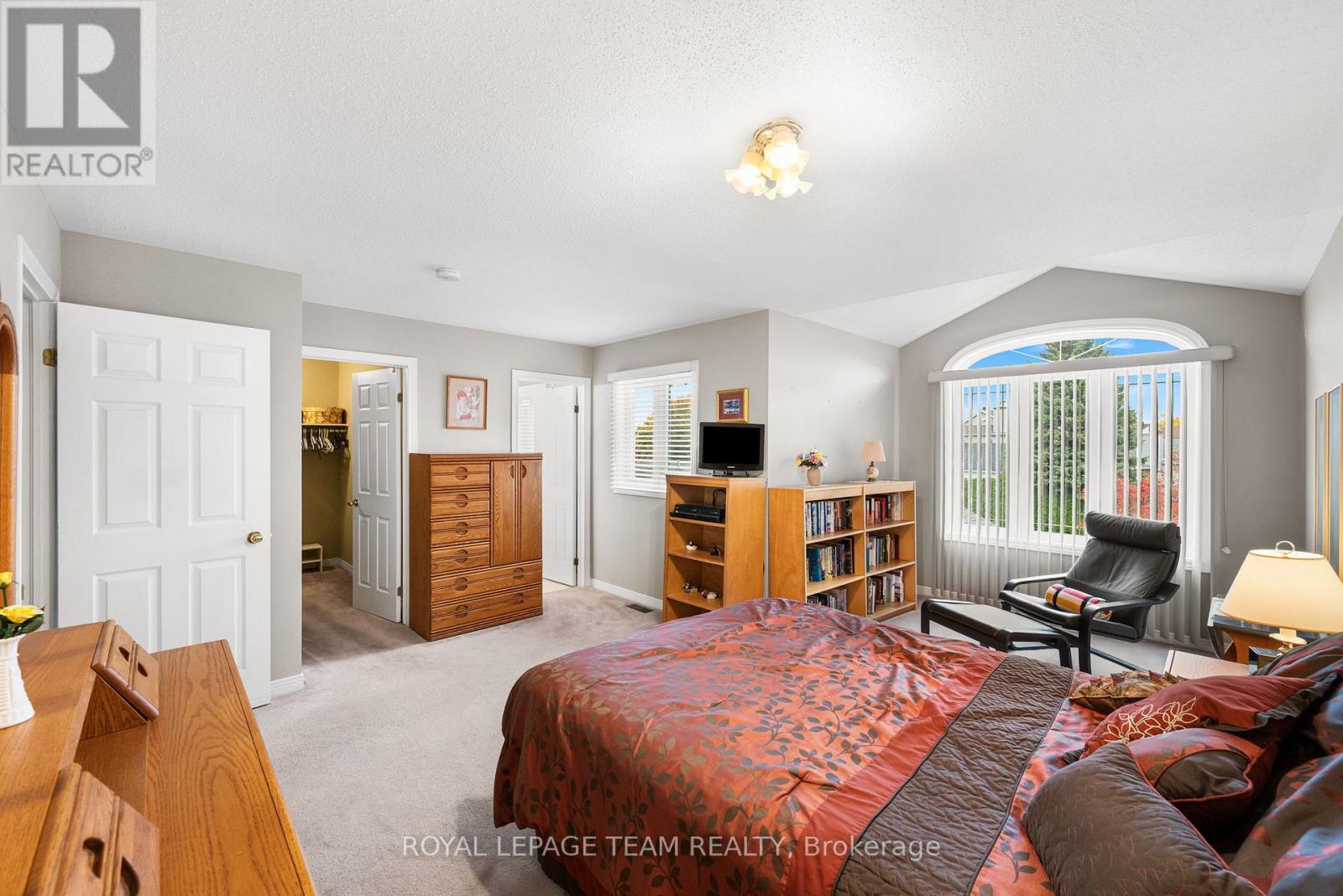 937 Sheenboro Crescent