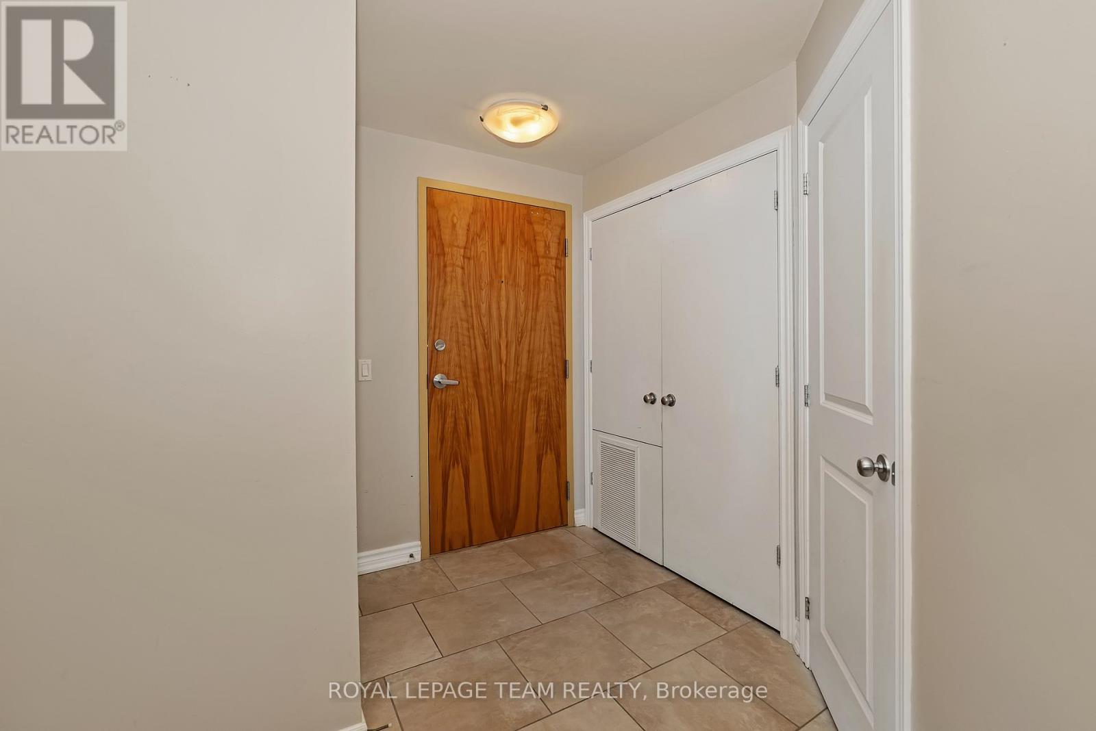 206 - 14 Norice Street